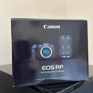 Canon Eos RP With Canon Lens 24-240 And Flash